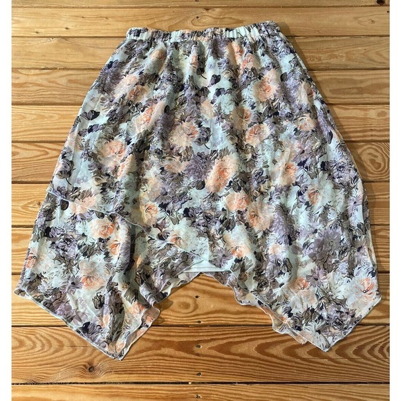 NWT DE Collection Parade Day Shark Hem Skirt Medium Bouquet Billow MSRP $34.99 - Picture 2 of 7